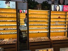 -优医视平价眼镜蔡司依视路折扣工厂店(十里堡店)