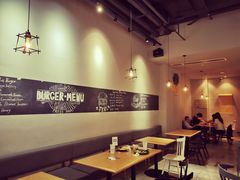 大堂-HELLO 27 意面·沙拉·帕尼尼