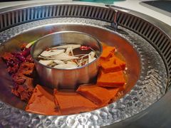 菌汤鸳鸯-晓宇重庆火锅(赛格国际购物中心店)