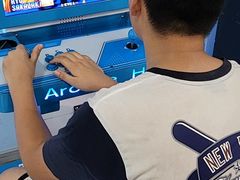 -嘿哟动霸CHUA·新潮玩运动娱乐中心·蹦床滑冰团建乐园