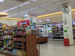 -全家便利店(长江西路店)