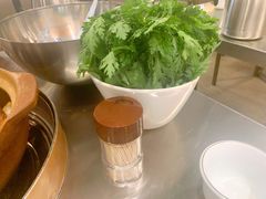 -胡须佬鸡煲四季火锅店(石厦西村直营店)