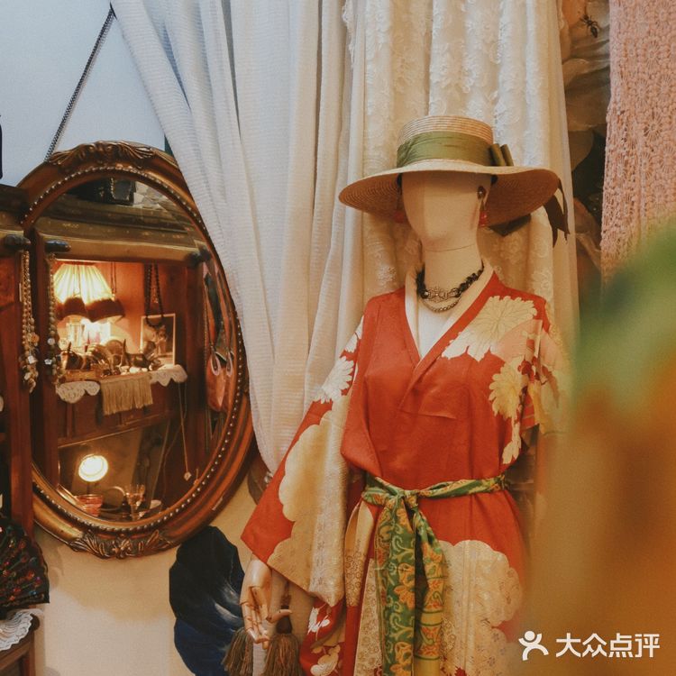 ‼️秒变盖茨比女孩！100年前的古董裙真香~