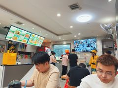-歹歹的加个面过油肉拌面