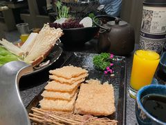 -湊湊火锅·茶憩(打浦桥日月光店)