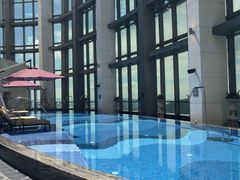 -珠海瑞吉酒店游泳池