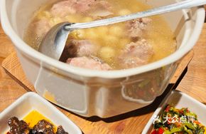 Braised Pork Ribs with Lotus Seeds