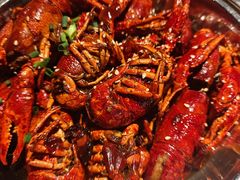 -巴厘龙虾·榜首油焖大虾(音乐学院·沿江酒馆店)