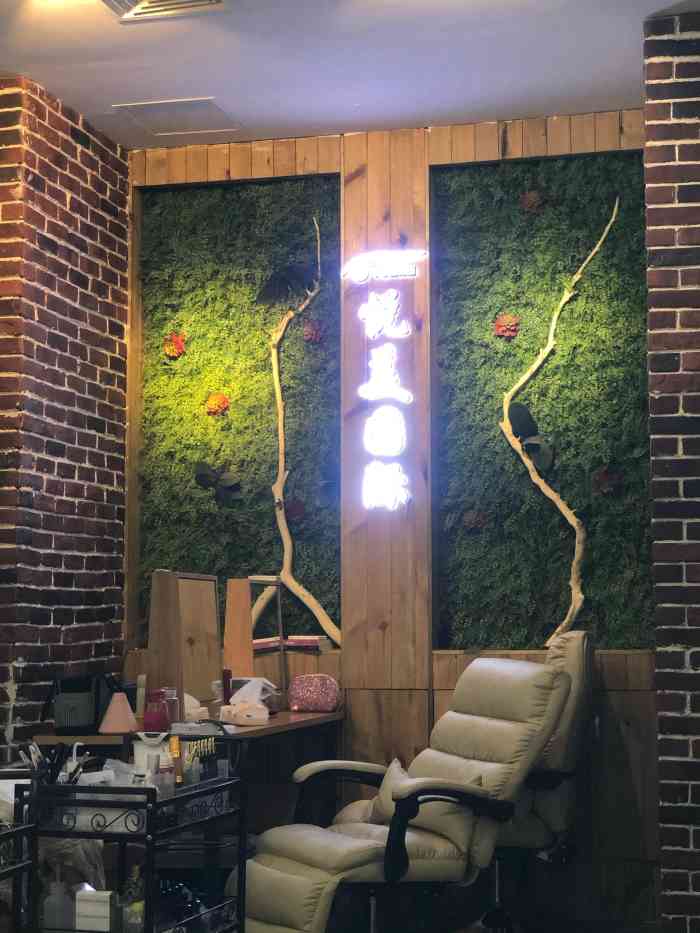 悦美国际纹绣店(凯德广场·金牛店)-"从外面看到里面环境还不错哦,小