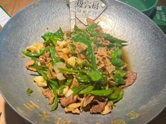-费大厨辣椒炒肉(万家丽一店)