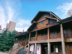 -郑州市世纪公园