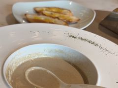 -大堂吧·雪茄吧·威士忌·下午茶(深圳机场希尔顿逸林酒店)