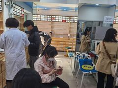 -豪门视光·星趣控·蔡司依视路眼镜代理商(中央大街店)