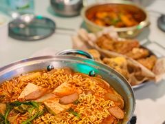 部队锅加芝士-富乐满韩国正宗炸鸡韩国料理(虹泉路店)