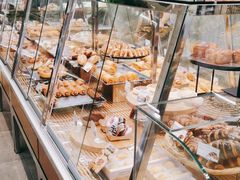 面包甜点陈列柜-巴黎贝甜(五月花广场店)