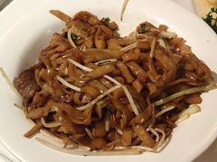 -新大咀港式茶餐厅(宝山万达店)