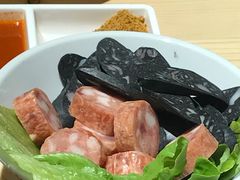 肠肠双拼（肉肠+墨鱼肠）-么肆烤肉·中式自助·烤肉大排档(街道口季佳PAI店)