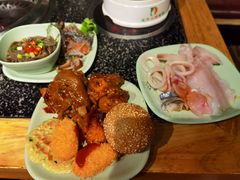 -釜御山海鲜烤肉火锅自助(新城市中心店)