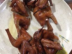 红烧乳鸽-大田塱鸽庄