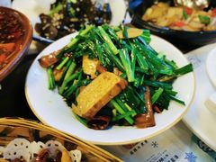 韭菜炒香干-胡桃里音乐酒馆(东区店)