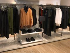 -COS(月星环球港店)