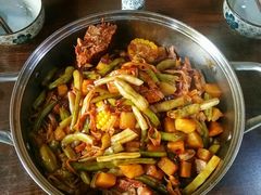 -内蒙焖面大盆骨餐馆(山大路店)