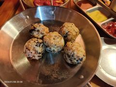 -叽叽扎扎烤肉场(生态城万达店)