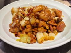 宫保桃仁鸡丁-闫府私房菜·百年鲁菜(恒隆店)