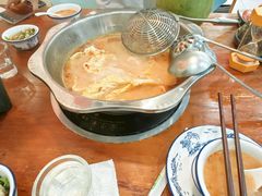 -老何家后安粉·糟粕醋海鲜火锅(三亚湾椰梦长廊店)