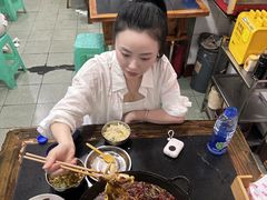 -鸿顺老铁锅美蛙鱼府(解放碑店)