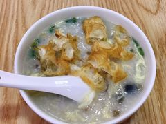 皮蛋粥-三身人金新肠粉(丹霞店)
