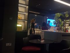 -Mx.cocktail bar