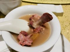 -铜锣湾·有麝自然香(重庆新天地店)