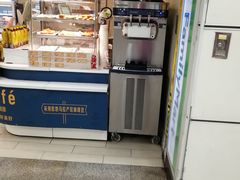 -全家便利店(上海南站站店)