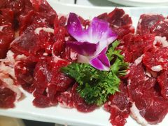 现切牛肉-贵府酸汤牛肉火锅·贵州老字号(飞山街店)