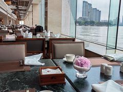 靠窗位-白天鹅宾馆·流浮阁咖啡厅