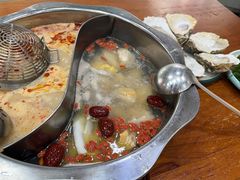 -老何家后安粉·糟粕醋海鲜火锅(三亚湾椰梦长廊店)