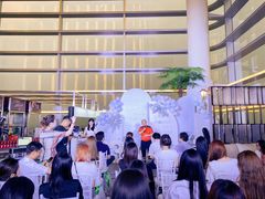 -黄金时代游泳健身云畔会所(绿地中心双子塔店)