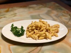 咸蛋黄脆炒小白菇-翡翠江南(国贸商城店)
