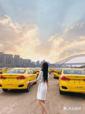 重庆限时打卡|一整排黄色法拉利|氛围感超足