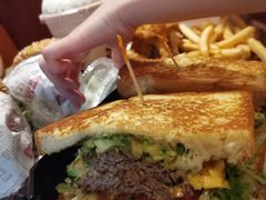 -The Habit Burger Grill 哈比特汉堡(复兴soho店)