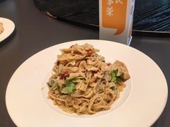 -艳阳天民俗村(公园路店)