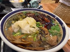 -云阿蛮云南生烫牛肉米线(奉贤路店)