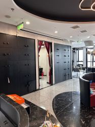 -TOP HAIR SALON