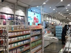 -名创优品(江南新地店)
