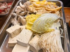 -金鼎雪山牦牛杂火锅(理县总店)