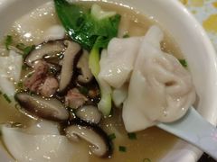 香菇炖鸡抄手-张氏宽窄巷成都名小吃(茂业百货华强北店)