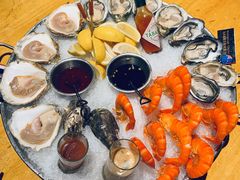 土蚝海鲜塔拼盘-囧吉香生蚝牛排馆(湖北路店)