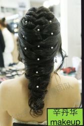 辛老师-上海彩妆秀摄影设计有限公司