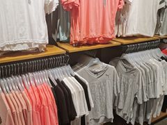 -PUMA品牌自营折扣店(武汉永旺梦乐城店)